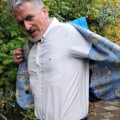 gilet réversible Hommes Fifi au jardin L'élégant bleu_mannequin Laurent Comte de Duras