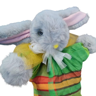 Arlequin marionnette a main lapin colore oreilles roses fourrure jouet authentique fifi au jardin i4 removebg preview
