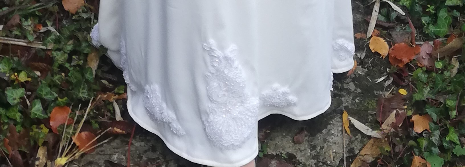 Robe de mariee reversible annees folles fifi au jardin pose 6